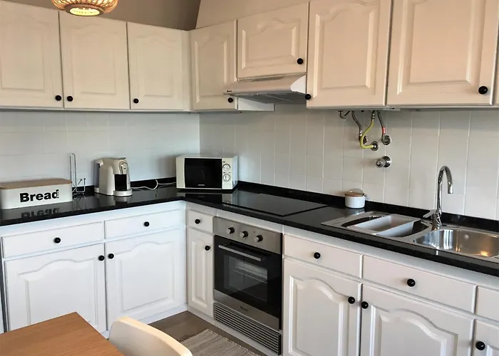 Pedras Do Mar - - Peniche * Consolação